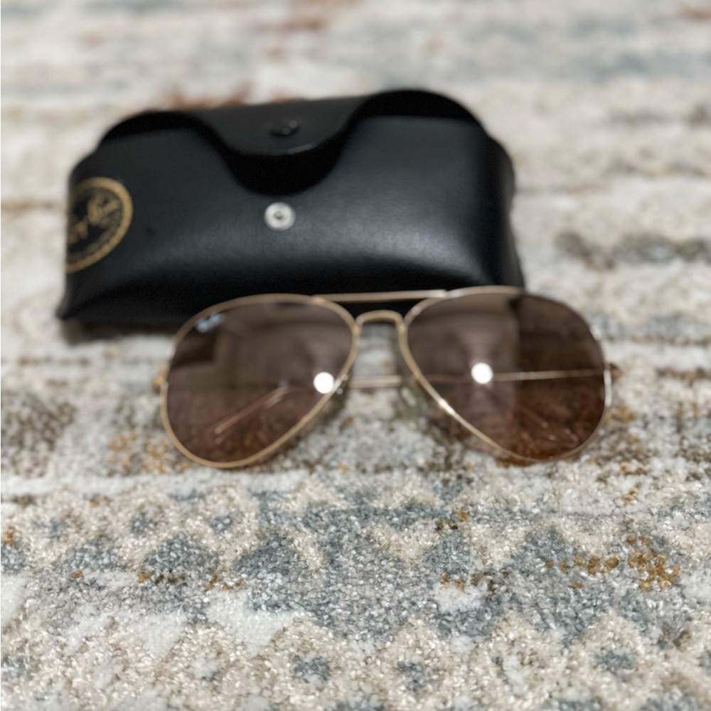 Ray-Ban Gold Aviator Sunglasses